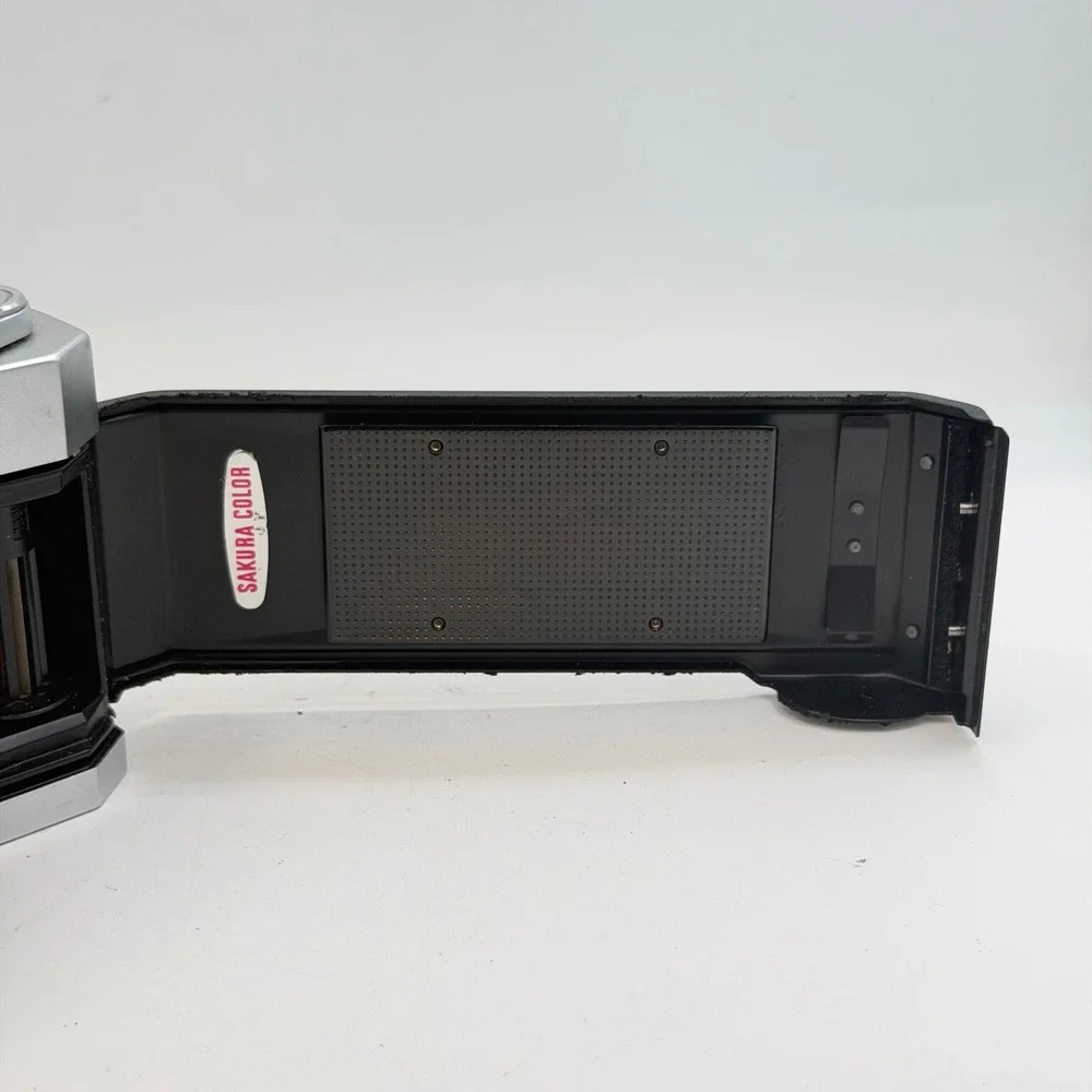 Konica Autoreflex T 35mm SLR Film Camera Body Silver Black Made in Japan 806749